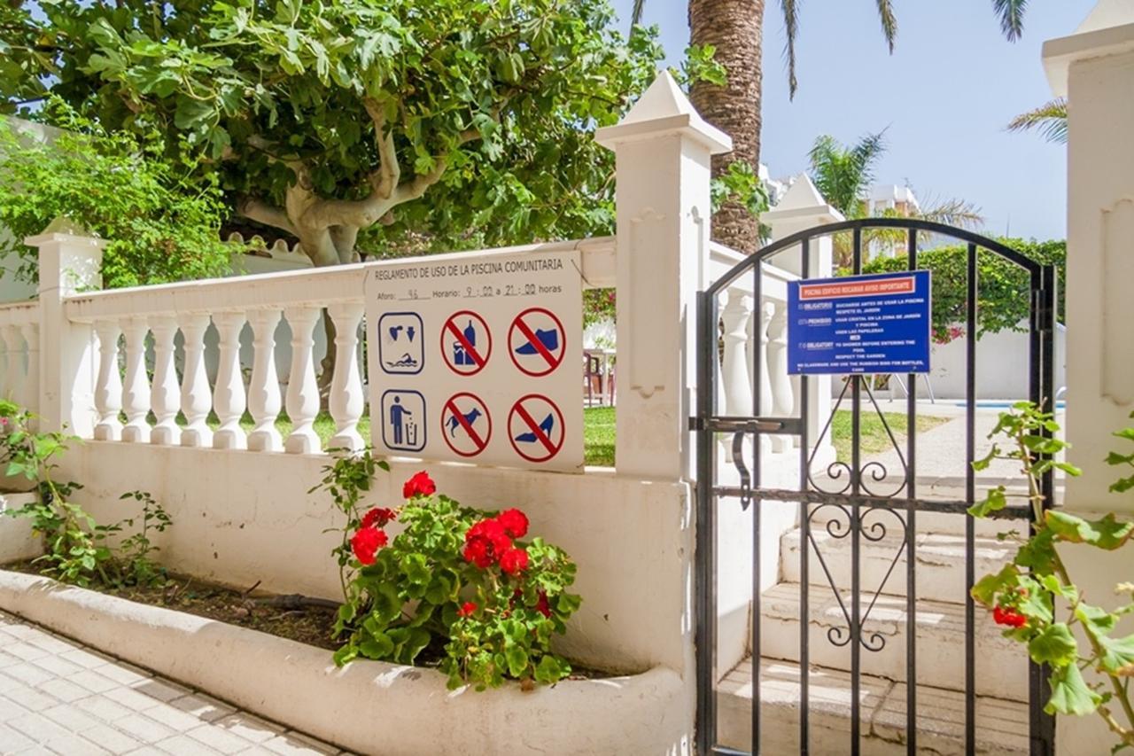 Carabeo Rocamar Nerja Apartman Kültér fotó